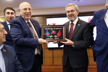 Ankara Universitetində Qərbi Azərbaycana Qayıdış Konsepsiyası müzakirə olundu Ankara Universitetində Qərbi Azərbaycana Qayıdış Konsepsiyası müzakirə olundu