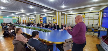 Fizika İnstitutunun əməkdaşı BDU-da məruzə ilə çıxış edib - FOTO Fizika İnstitutunun əməkdaşı BDU-da məruzə ilə çıxış edib - FOTO