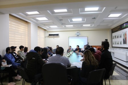 BSU-da əcnəbi tələbələr üçün məlumatlandırma sessiyası keçirilib - FOTO BSU-da əcnəbi tələbələr üçün məlumatlandırma sessiyası keçirilib - FOTO