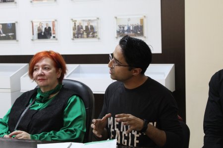BSU-da əcnəbi tələbələr üçün məlumatlandırma sessiyası keçirilib - FOTO BSU-da əcnəbi tələbələr üçün məlumatlandırma sessiyası keçirilib - FOTO