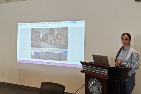 UNEC-də dəyirmi masa keçirilib - FOTO UNEC-də dəyirmi masa keçirilib - FOTO