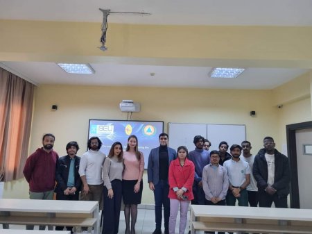 BMU-da əcnəbi tələbələr üçün fövqəladə hallarla bağlı maarifləndirici seminar keçirilib - FOTO BMU-da əcnəbi tələbələr üçün fövqəladə hallarla bağlı maarifləndirici seminar keçirilib - FOTO