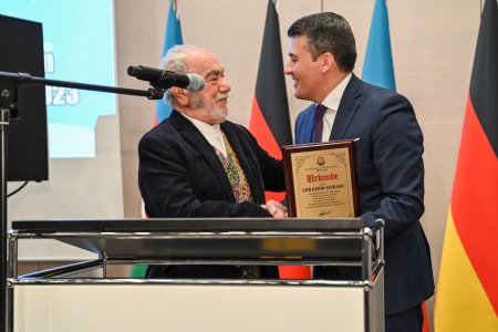 Berlindəki Azərbaycan Mədəniyyət Mərkəzində Həmrəylik Günü qeyd olunub - FOTO