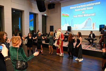 Berlindəki Azərbaycan Mədəniyyət Mərkəzində Həmrəylik Günü qeyd olunub - FOTO