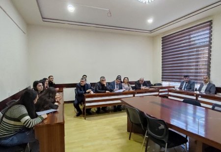“Qeyri-maqnit yarımkeçiricilərdə elektron spini” mövzusunda elmi seminar keçirilib - FOTO “Qeyri-maqnit yarımkeçiricilərdə elektron spini” mövzusunda elmi seminar keçirilib - FOTO