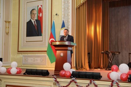 BDU-da Dünya Azərbaycanlılarının Həmrəyliyi Günü qeyd olunub - FOTO BDU-da Dünya Azərbaycanlılarının Həmrəyliyi Günü qeyd olunub - FOTO
