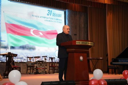 BDU-da Dünya Azərbaycanlılarının Həmrəyliyi Günü qeyd olunub - FOTO BDU-da Dünya Azərbaycanlılarının Həmrəyliyi Günü qeyd olunub - FOTO