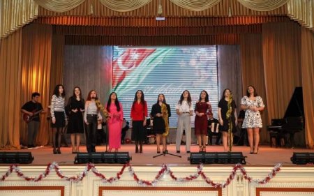 BDU-da Dünya Azərbaycanlılarının Həmrəyliyi Günü qeyd olunub - FOTO BDU-da Dünya Azərbaycanlılarının Həmrəyliyi Günü qeyd olunub - FOTO