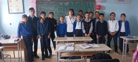 50 uğurlu şagirdin Riyaziyyat müəllimi Ağayeva Vüsalə