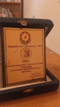 50 uğurlu şagirdin Riyaziyyat müəllimi Ağayeva Vüsalə